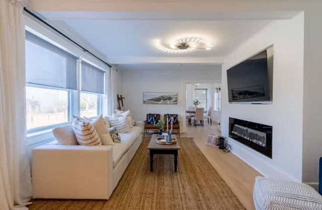 Grand Bend 5BR Retreat | Hot Tub, Fire Pit & BBQ