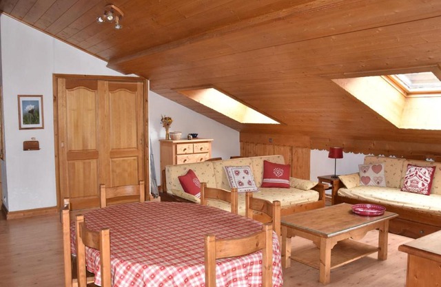 Grand duplex avec balcon Sud proche pistes à Pralognan. - FR-1-464-33