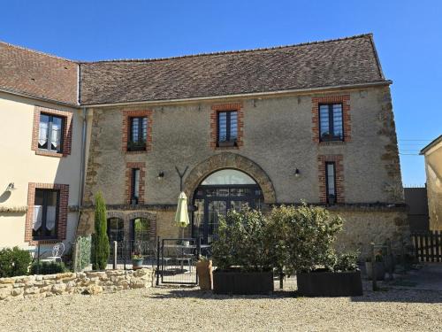 Grand gîte rénové avec terrasse, parking privé et équipements complets, proche Versailles et nature - FR-1-527-41