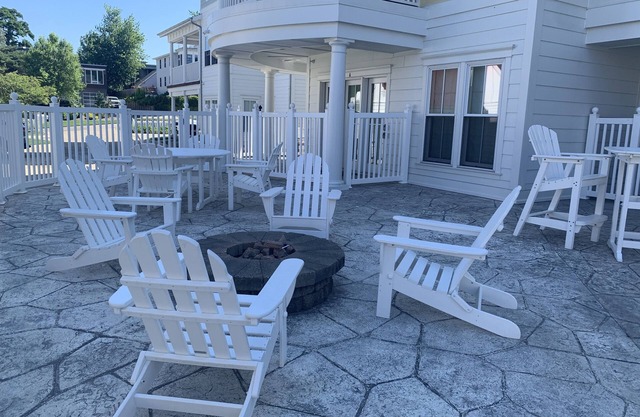Grand Haven Cottages - 1 Bedroom Condo with Pool