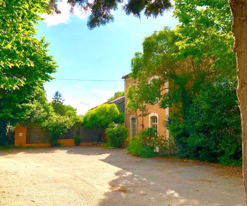 Grand loft avec piscine privée dans vielle gare