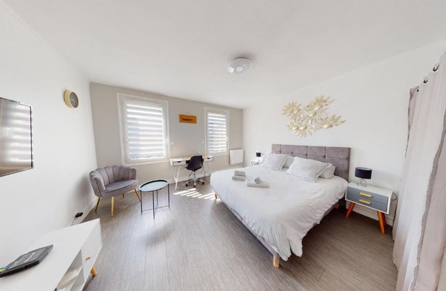 Grand studio hypercentre - proche plage & gare