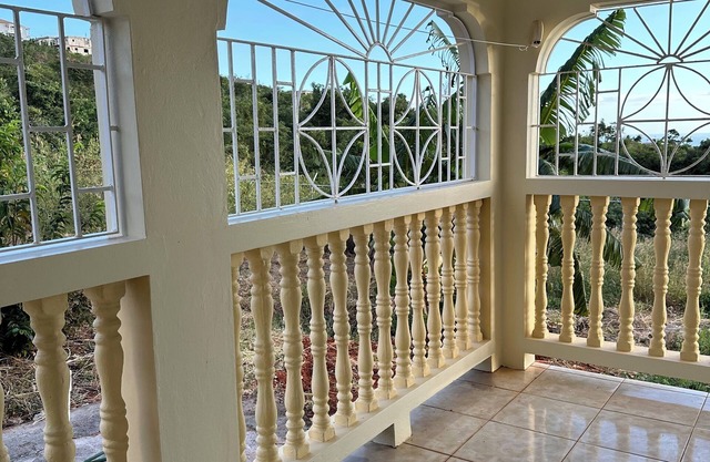 Grand View Near to Treasure Beach & Lovers Leap with Wifi in St. Eliz. Jamaica