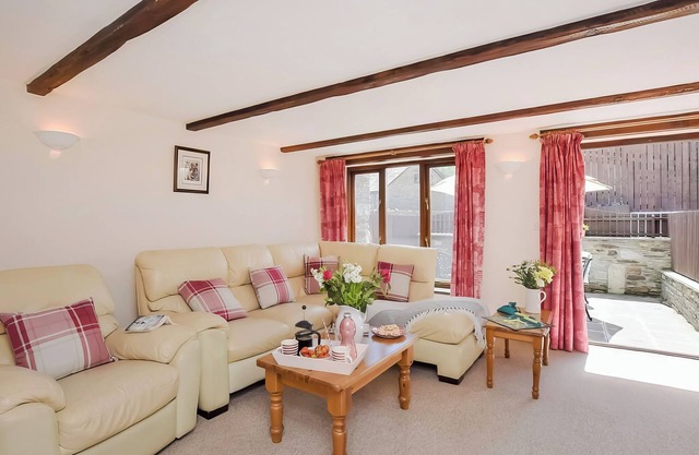 Grandma's Cottage - UK48618