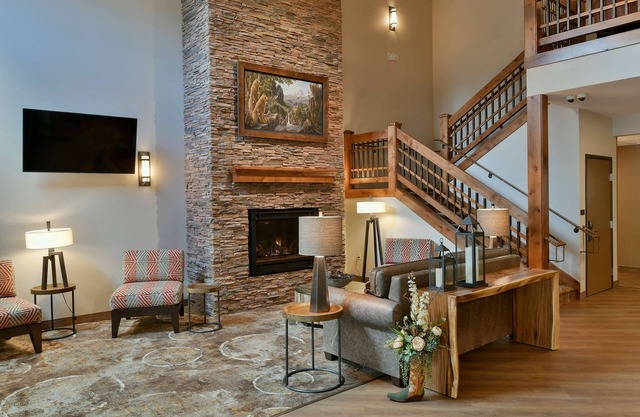 GrandStay Hotel & Suites