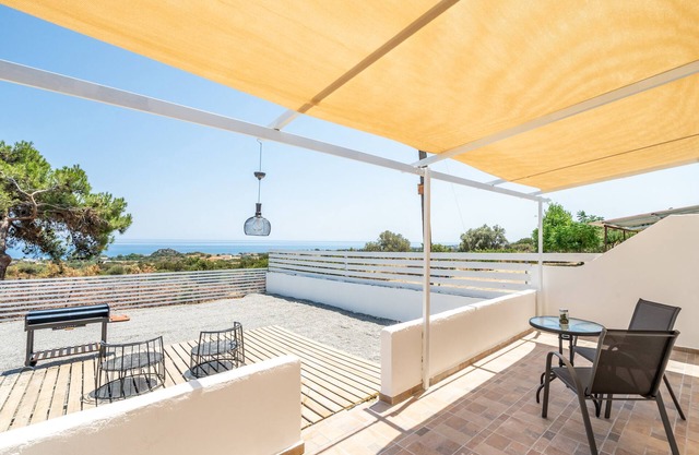 Gre Apartment 1klm from the beautiful Kiotari Beach!