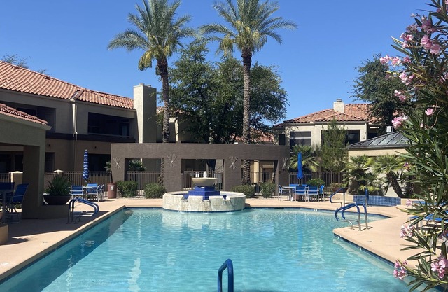 Great 1 bedroom condo in Central Scottsdale