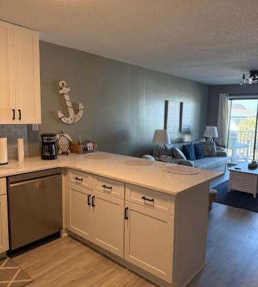 Great 2 Br 1 & half bath Marsh Villas 2M