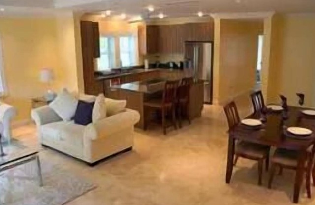 Great for a Family Getaway! Three Spaces w/ Free Parking, Concierge & Spa!