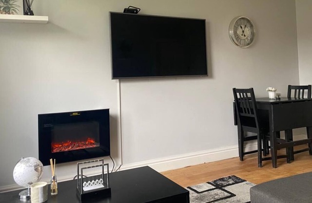 Great location. Cosy 2 bed apartment Clapham.