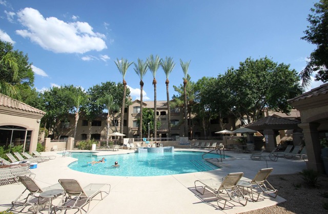 Great Location in North Scottsdale w/tons of amenities!