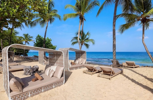 Great Location Near Parc a Beouf Beach! Ocean View, Outdoor Pool, Beachfront!