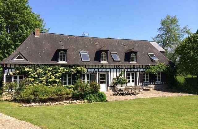Great Norman cottage located Sotteville-sur-Mer, a village by the sea