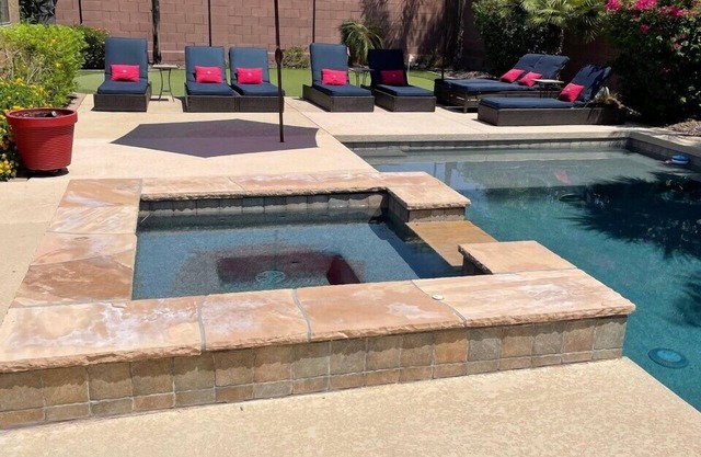 Great Vacation Home With 5 Bedrooms