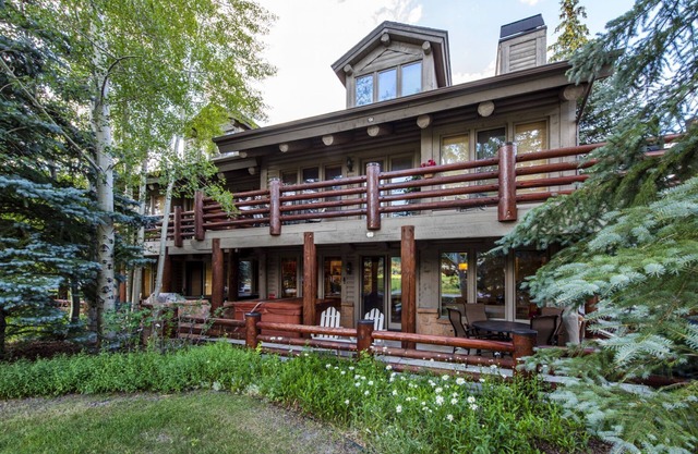 Great View of Deer Valley-Chaparral-2 BD/2BA-Beautifully Decorated-On Bus Route