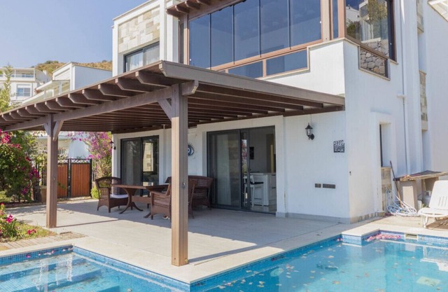 Great Villa with Private Pool in Bodrum near Beach