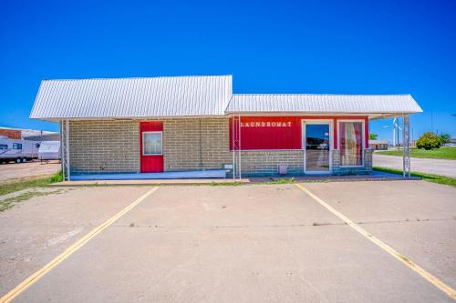 Green Acre Motel by OYO Near Rush County Airport