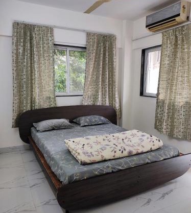 GReEN BALCONY KOREGAON PARK