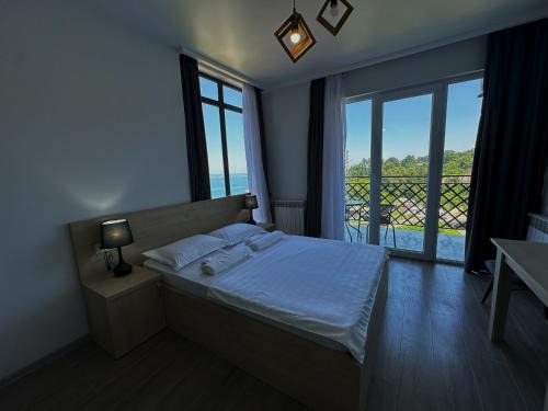 Green House - Studio Apartment with Panoramic View