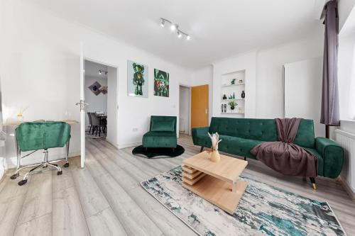 Green Hype - 10 mins to stadium - Sleeps 8