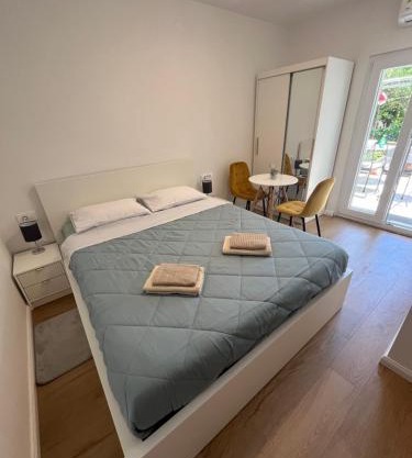Green oasis for Two, 30 meters from sea