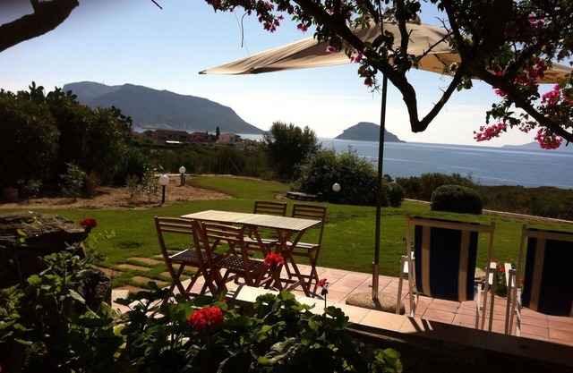 Green oasis with sea view