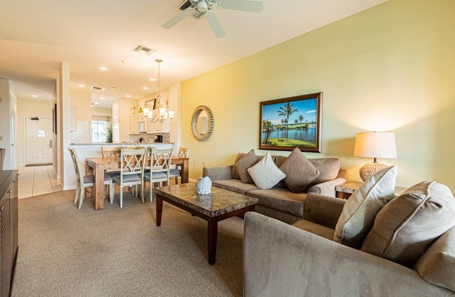 Greenlinks/Lely Condo-2nd floor 1200 bldg. with lake view, den w/TV/Sleeper sofa & office/work space