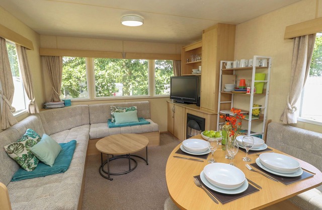 GREENWOOD, family friendly, with pool in Cowes