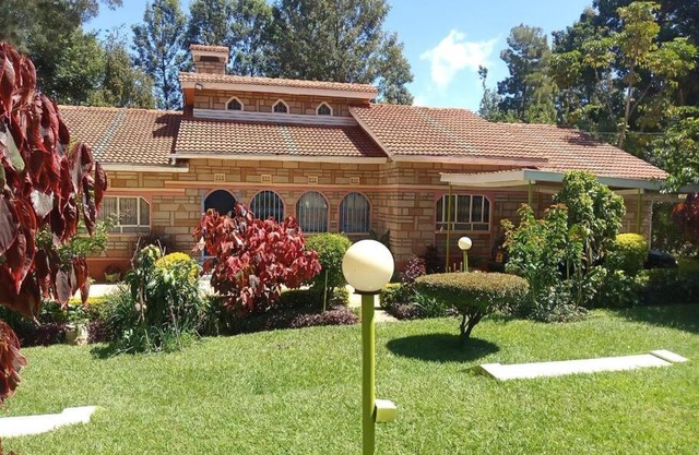 Greton Holiday Villa