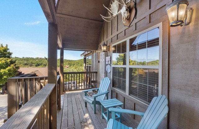 Grey Moose Lodge w/Amenities Access!