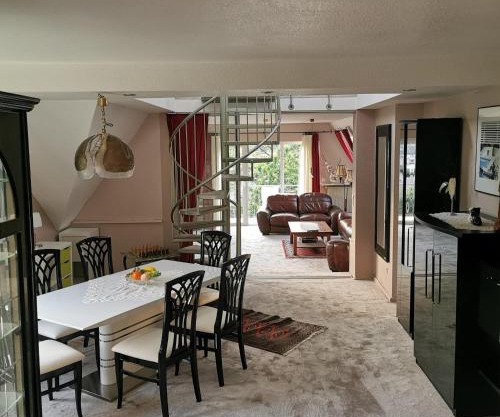 Große Ferienwohnung in ruhiger Lage mit Bergpanorama