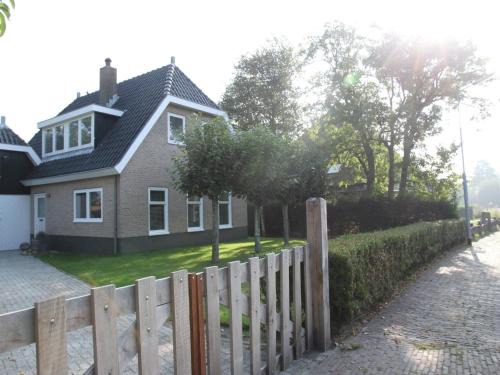 Groet Villa Stay with Garden Views