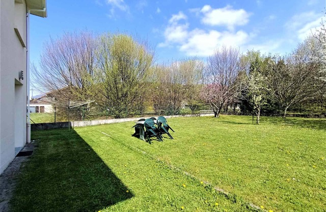 Ground Floor Apartment with Garden and Terrace in Quiet Area Near Lake