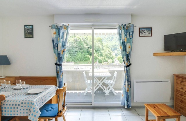 Ground Floor Studio for 4 with Balcony - Luz-Saint-Sauveur, Near Ski Resorts