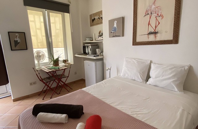 Ground floor independent studio in historic center, 200 m from the sea