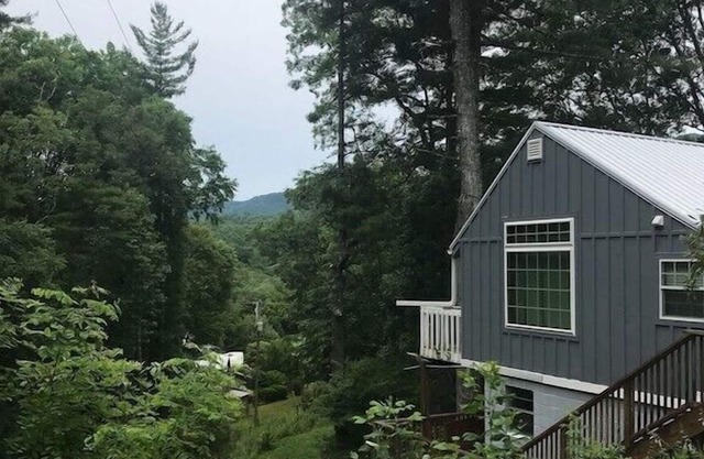 Group House in Mountains near Brevard with RV port and EV port. Pets welcome.