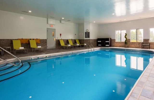 Group Vacation Destination, 2 Awesome Units, Minutes to Wheeling Island Casino