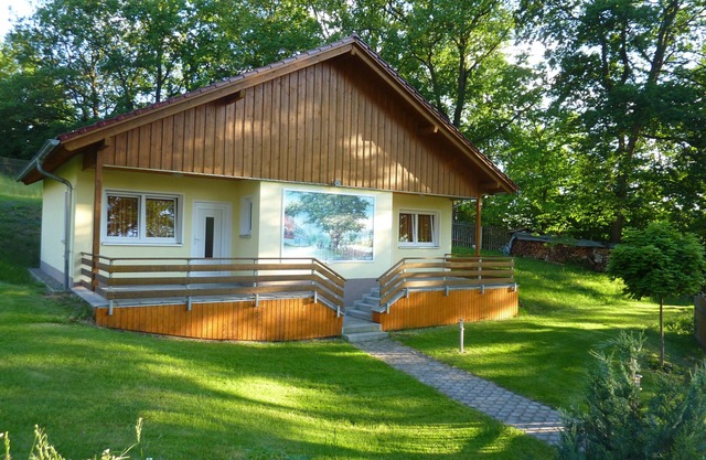 Guest House 'Gästehaus - Appartement Links' with Private Terrace, Private Garden and Wi-Fi