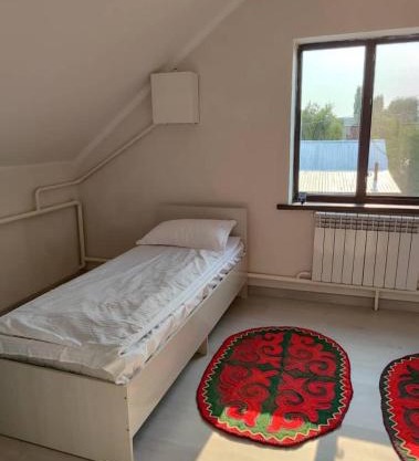 Guest House NAZIRA