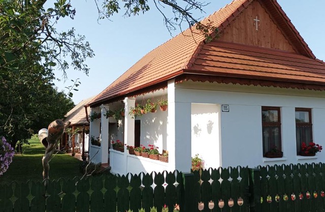 Guesthouse Tulipán Vendégház