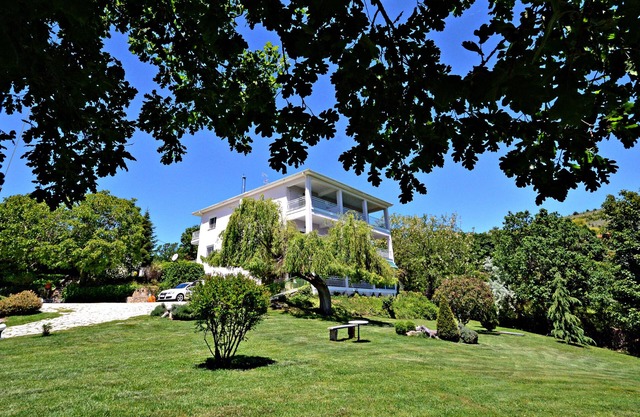 Guesthouse Vissinokipos