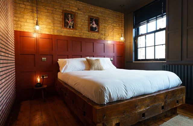 GuestReady - Historic design-led stay in London
