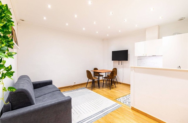 GuestReady - Lovely Parisian Apartment for 4pax.