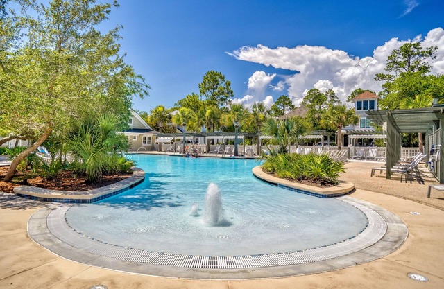 Gulf Side 30A WaterSound Rental w/Beach Boardwalk & Pool Steps Away + Bikes!