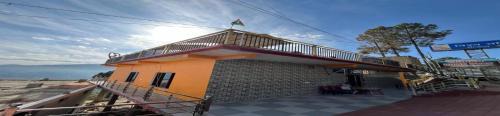 Gunjan Home Stay