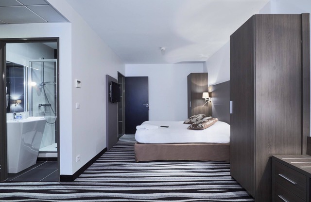 Hôtel Kyriad Saint Quentin en Yvelines - Montigny