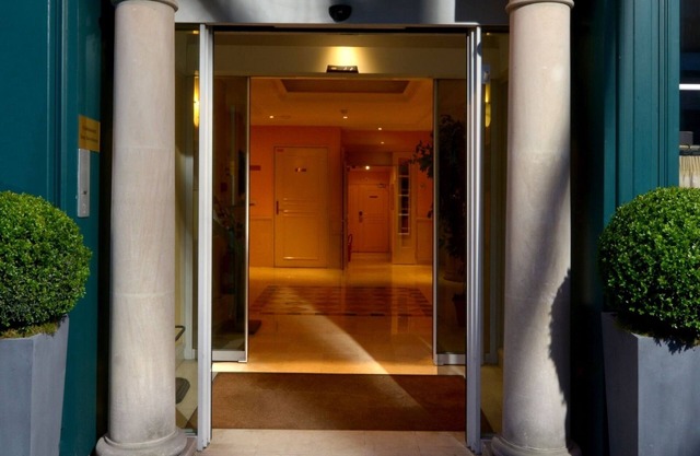 Hôtel Montbriand Antony