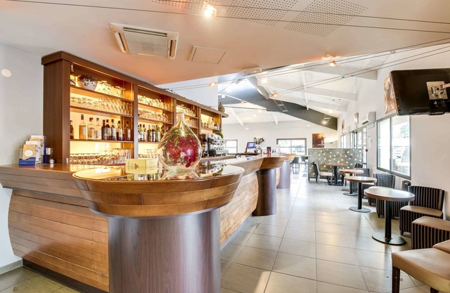 Hôtel Restaurant AKENA Bordeaux La Brède