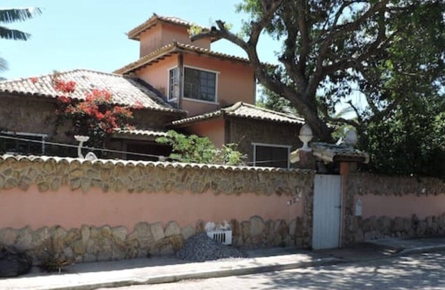 House 6 bedrooms (4 suites) in Geribá with swimming pool
