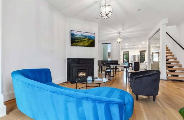 H St. DC Haven/4-BR Homestay